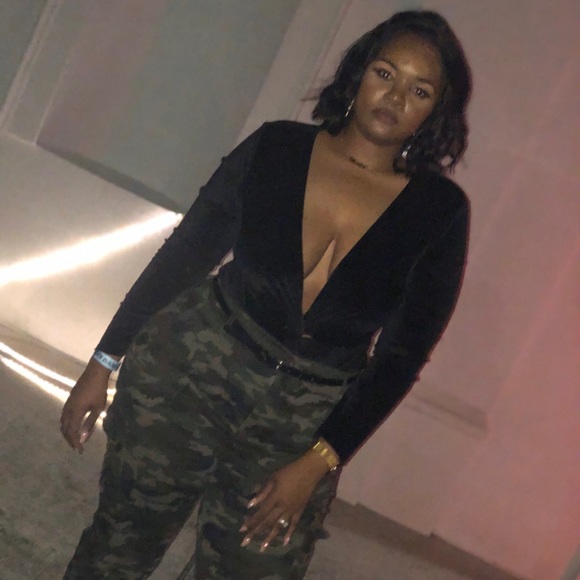 Velvet Bodysuit - Picture 2 of 3